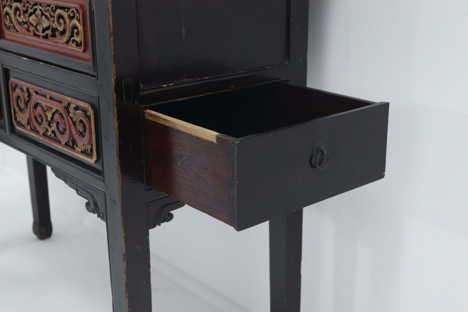 photo vinterior 19th Century Chinese Prayer Cabinet