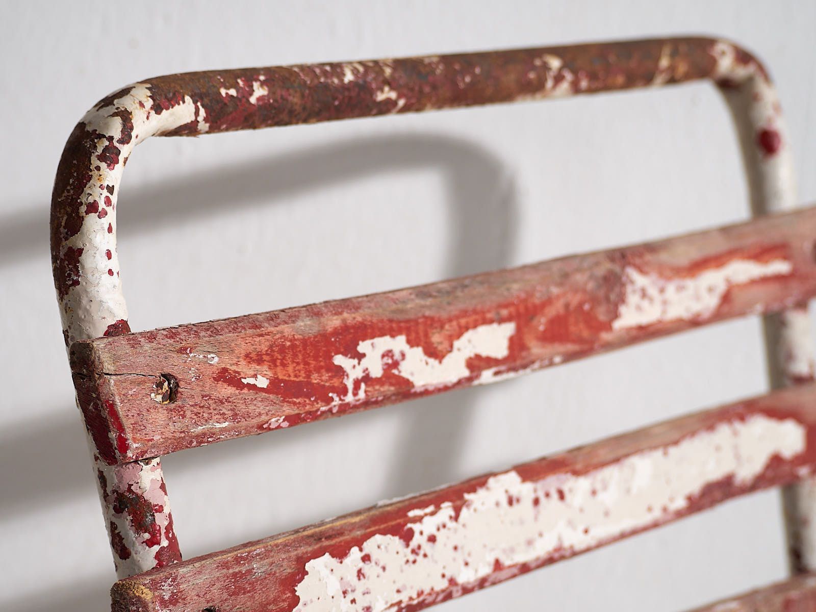 Antique Red And White Terrace Chairs (C.1920). Set Of 4 Pieces photo vintage