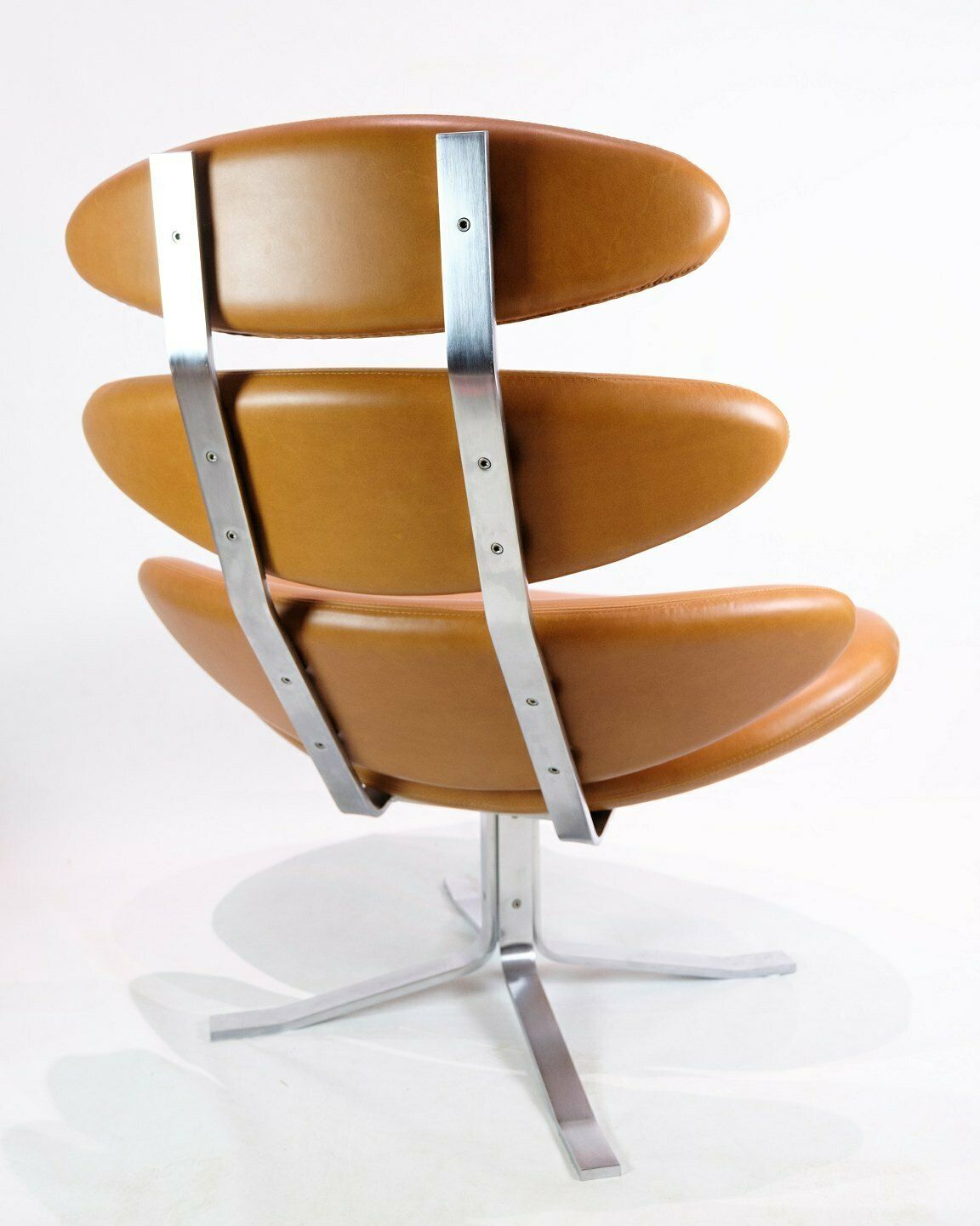 Corona Lounge Chair  Model Ej 5 In Walnut Elegance Leather By Poul M. Volther For Erik Jørgensen From 1960s photo buy