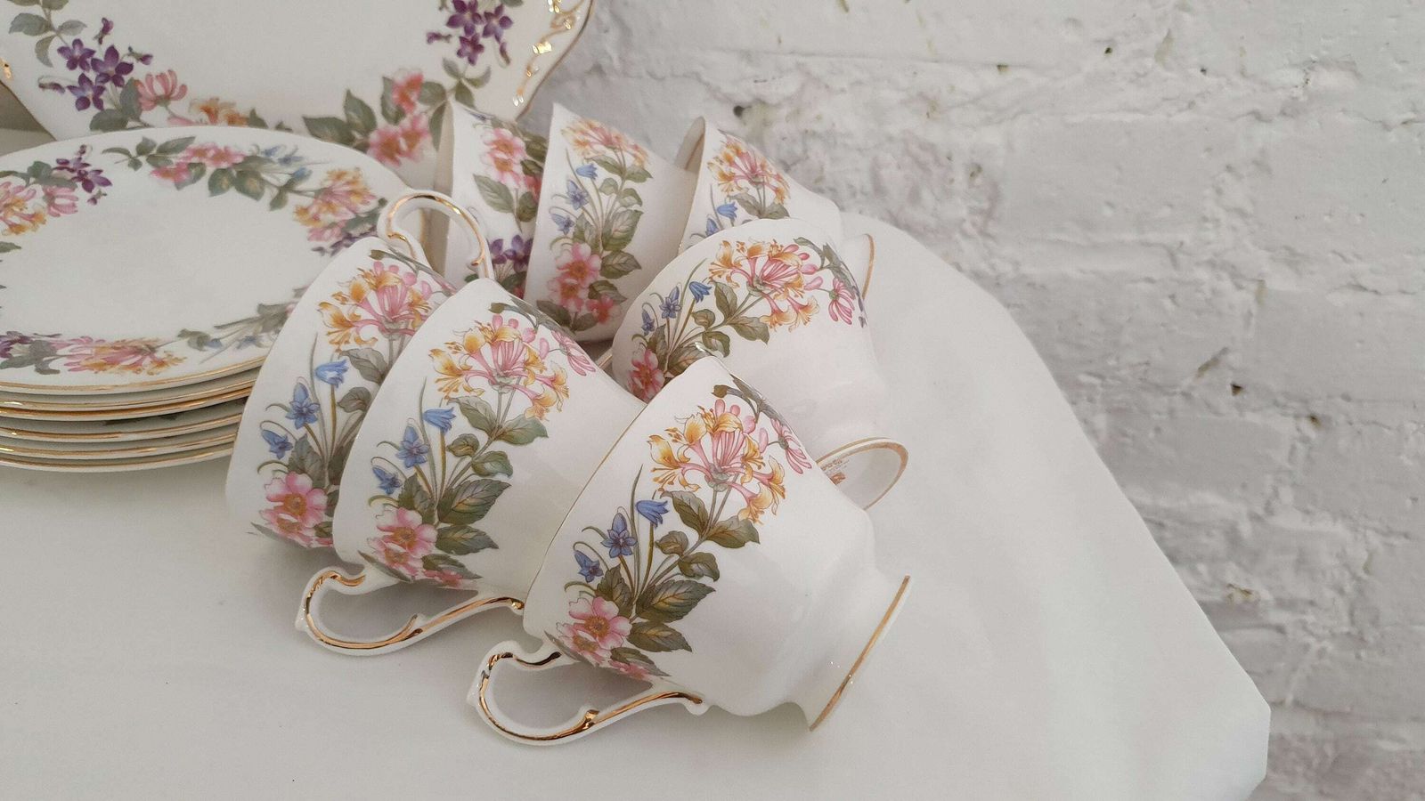 21 Piece Top Quality Vintage Paragon Bone China ‘Country Lane’ Floral Flower Teaset Tea Set Cups And Saucers. photo 135.0