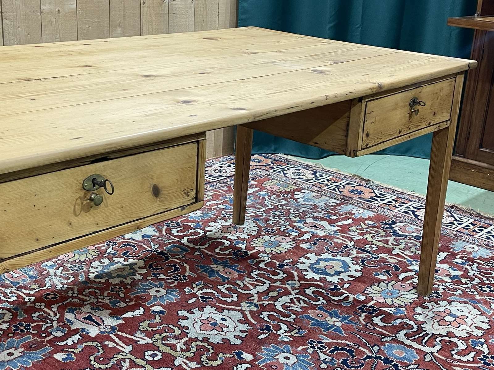 photo vinterior Flat Desk From The Beginning Of The 20th Century In Fir