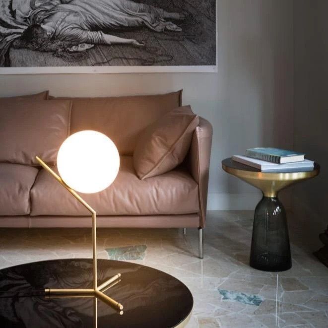 photo vinterior Flos Brass Lamp