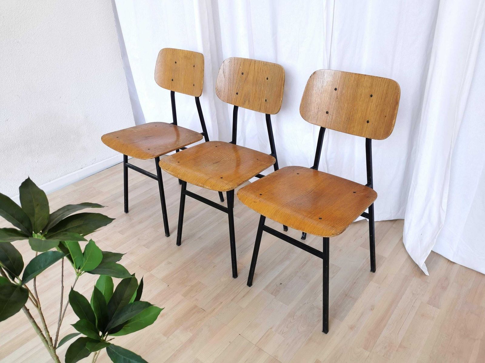 Set Of 3 Vintage School Chairs / Retro Wooden Dining Chair With Metal Base / Stol Kamnik Yugoslavia 1970 / Mid Century Dine Bistro Bar Pub