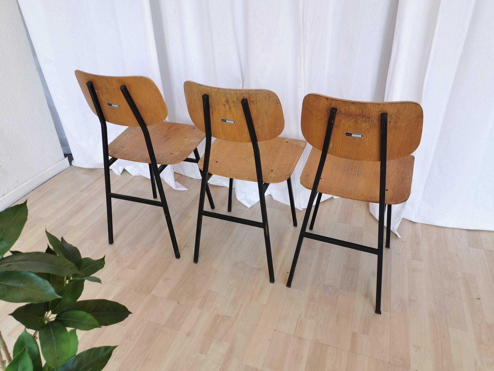 Set Of 3 Vintage School Chairs / Retro Wooden Dining Chair With Metal Base / Stol Kamnik Yugoslavia 1970 / Mid Century Dine Bistro Bar Pub photo vinterior