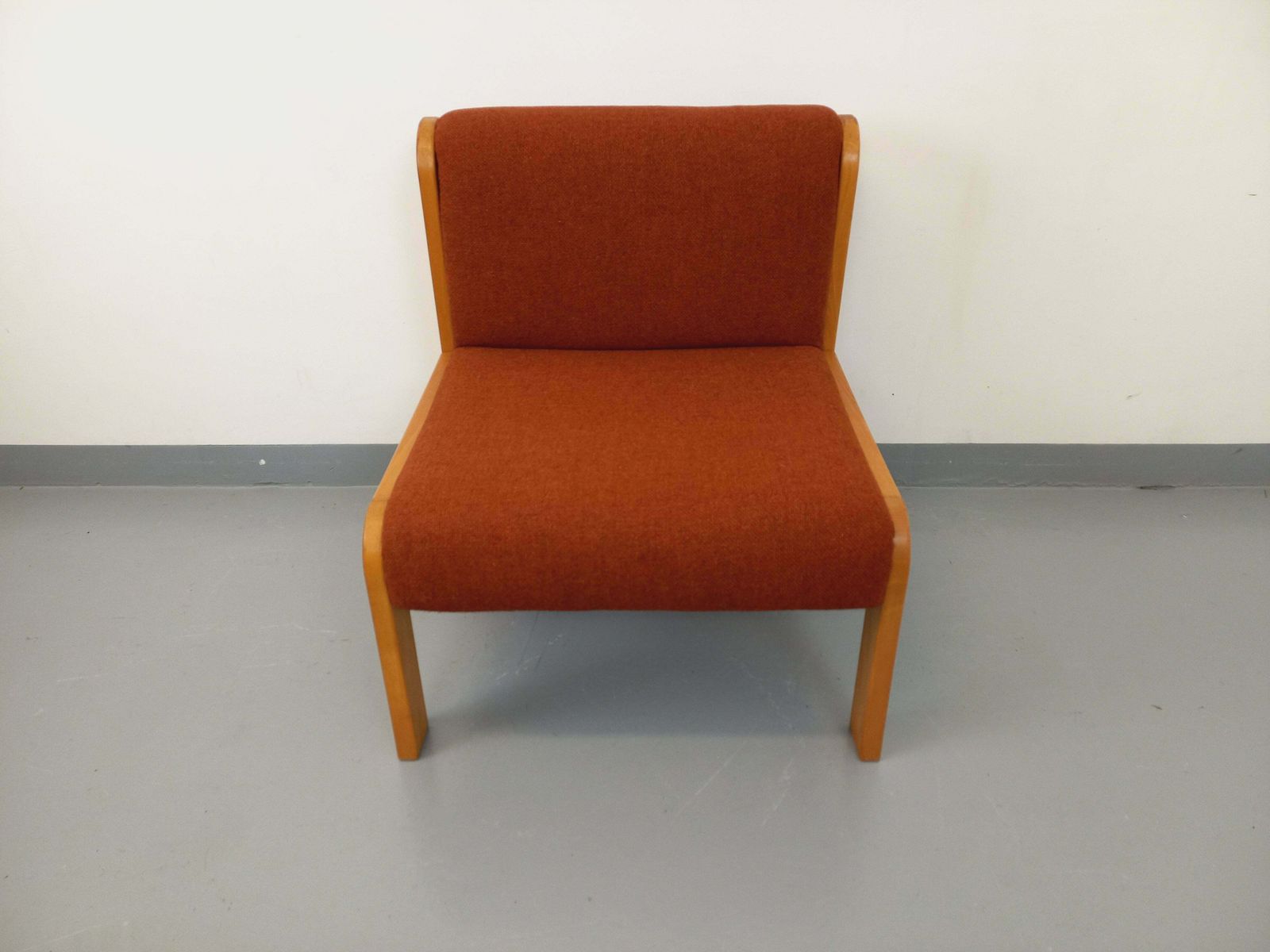 Fauteuil de cheminée Fröscher en bois et tissu photo furniture