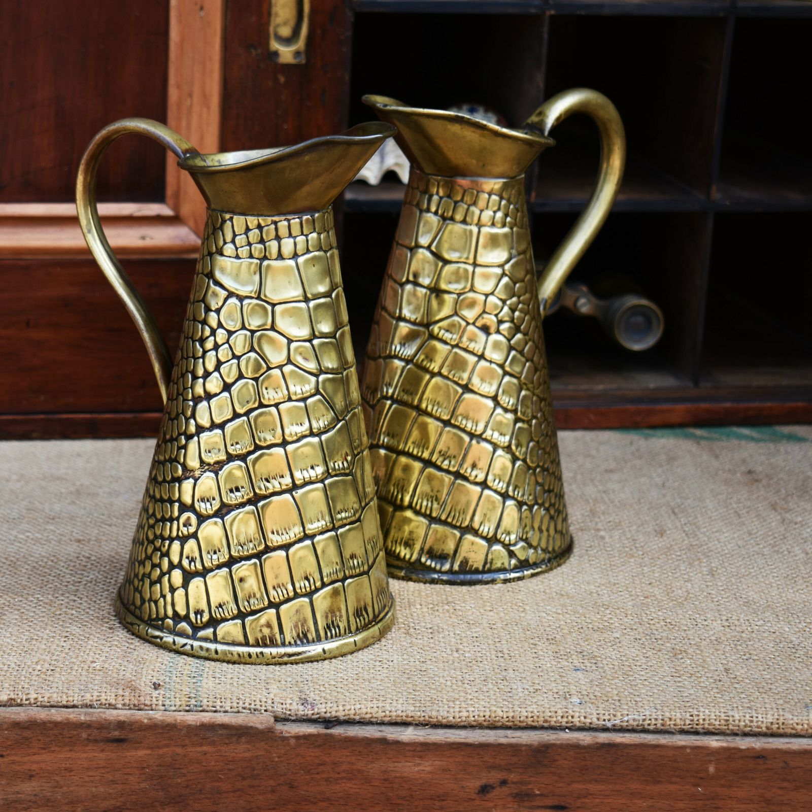 Antique Joseph Sankey Hand Beaten Reptile Repousse Brass Jug Ewer Pitcher Pair photo Home Decor