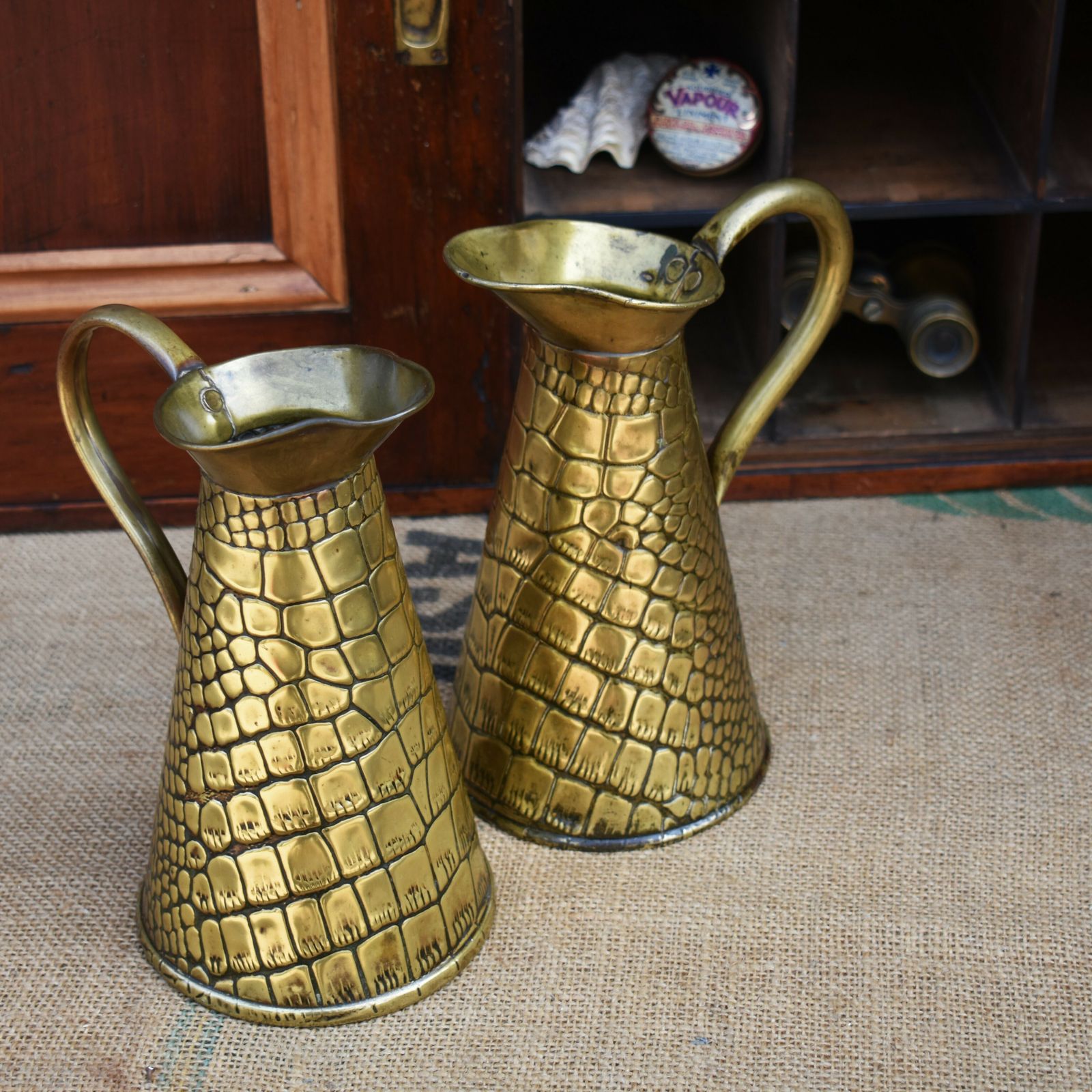 Antique Joseph Sankey Hand Beaten Reptile Repousse Brass Jug Ewer Pitcher Pair photo vinterior