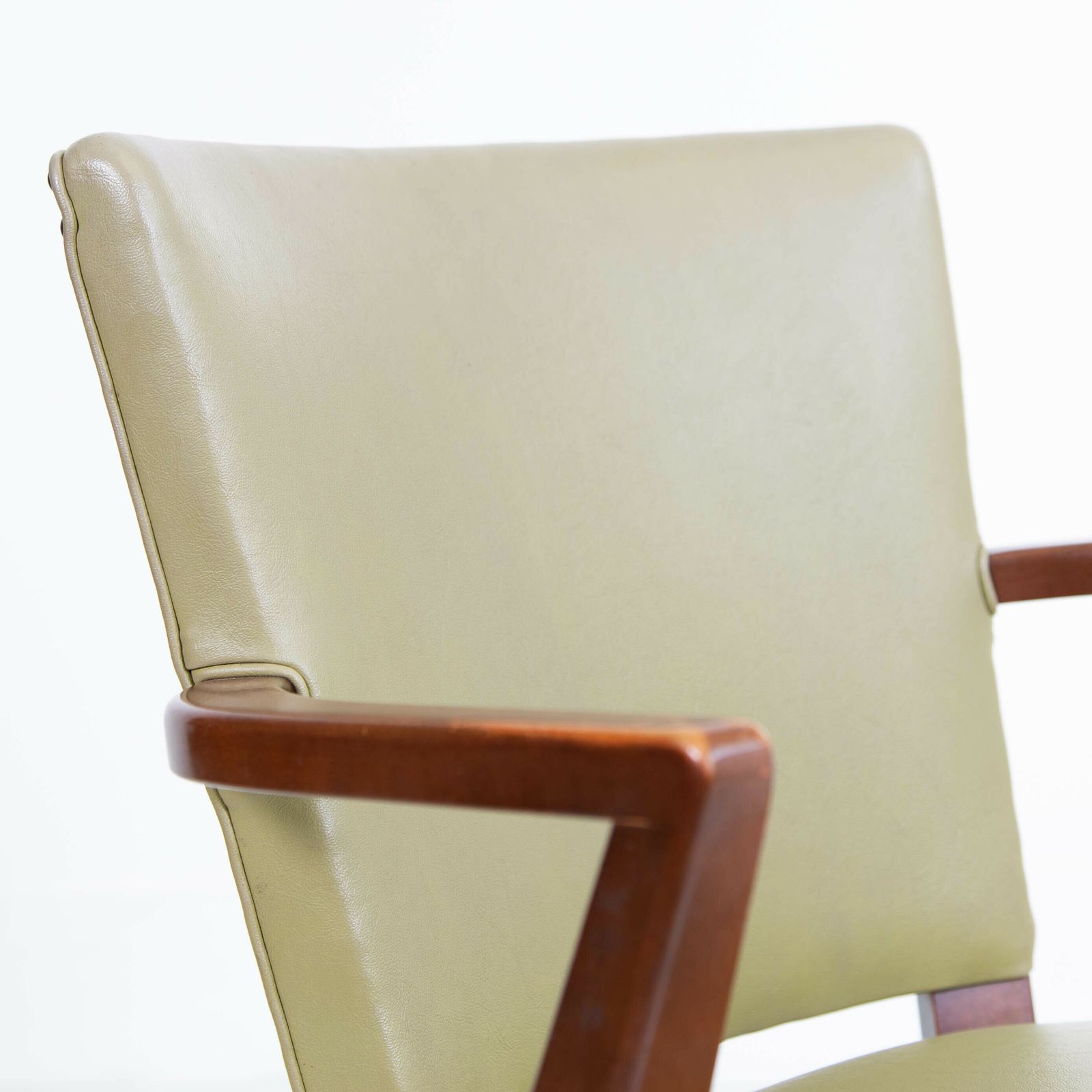 310.0 Mid Century Chair Hunter And Smallpage We Have 4 Left photo