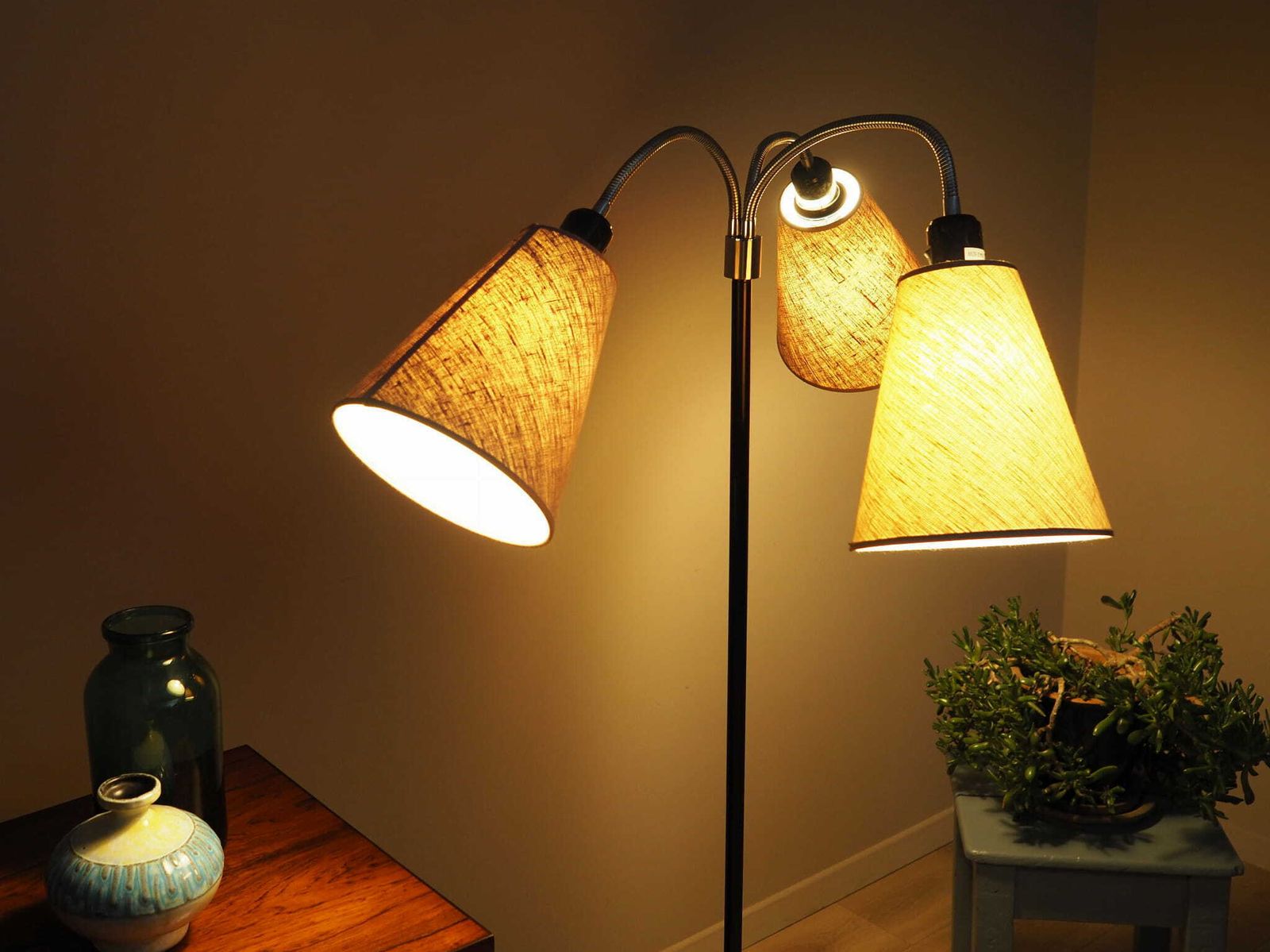 679.0 Floor Lamp, Danish Design, 1970s, Production: Denmark photo