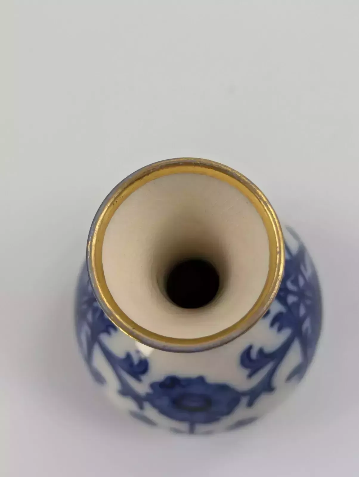 1000.0 A Pair Of Moorcroft Macintyre Aurelian Small Vases, Late 19th Century photo