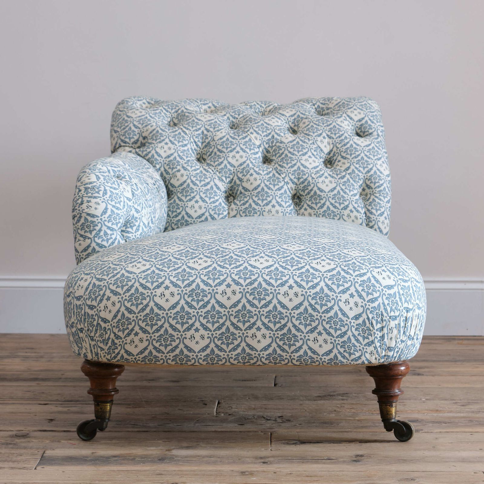 Antique 19th Century Howard & Sons Chaise Lounge photo for sale
