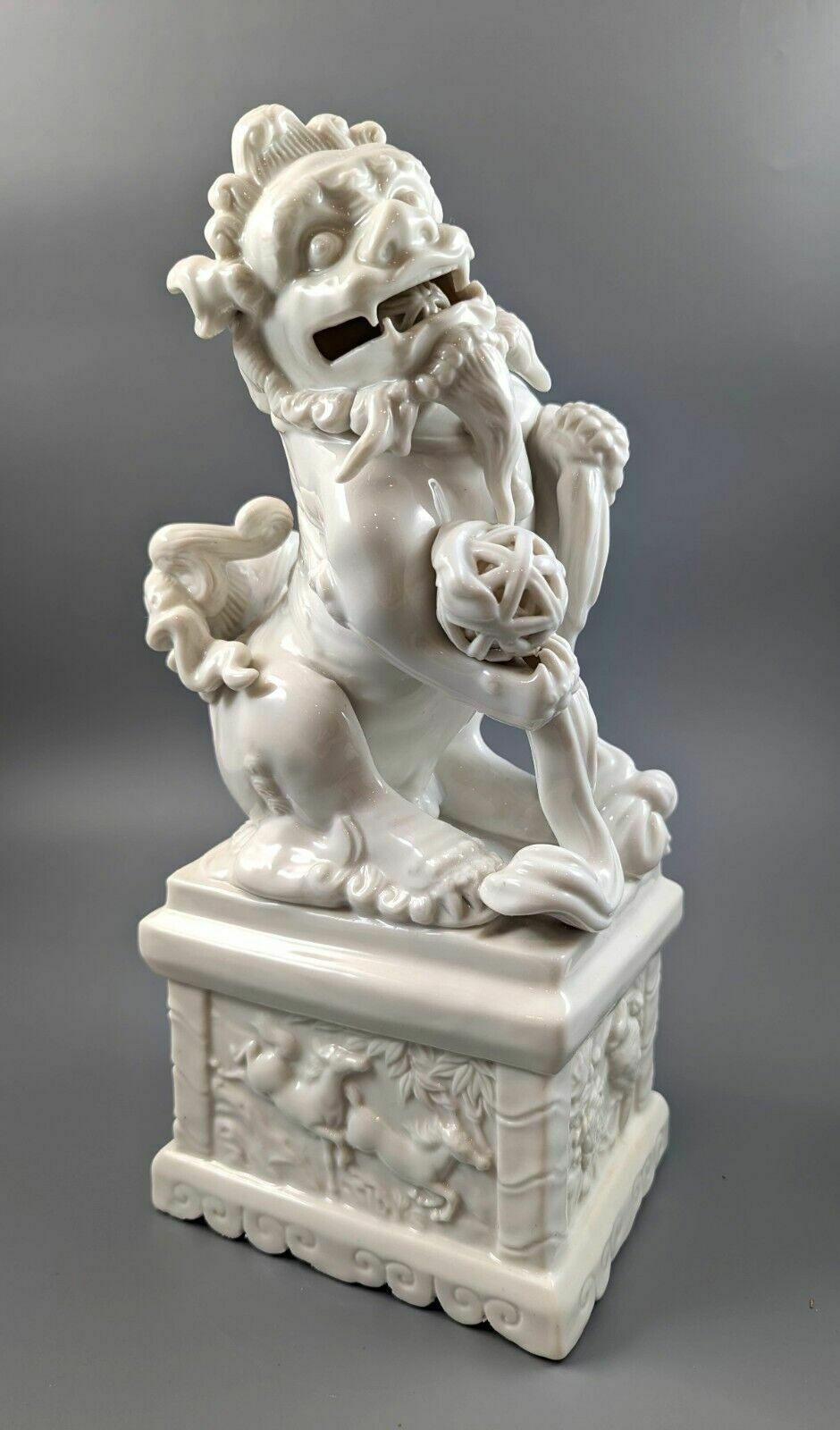 Antique Chinese Porcelain Blanc De Chine Foo Dog photo vintage