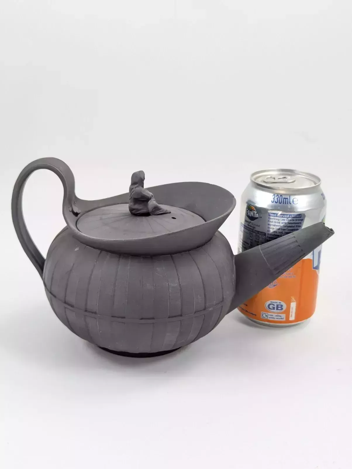 photo vintage Antique Wedgwood Black Basalt Teapot, C. 1790