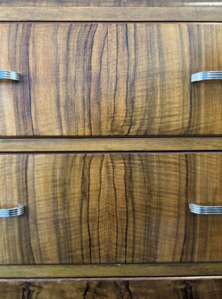 400.0 Art Deco Chest Of Drawers   Beautiful Veneer Pattern photo
