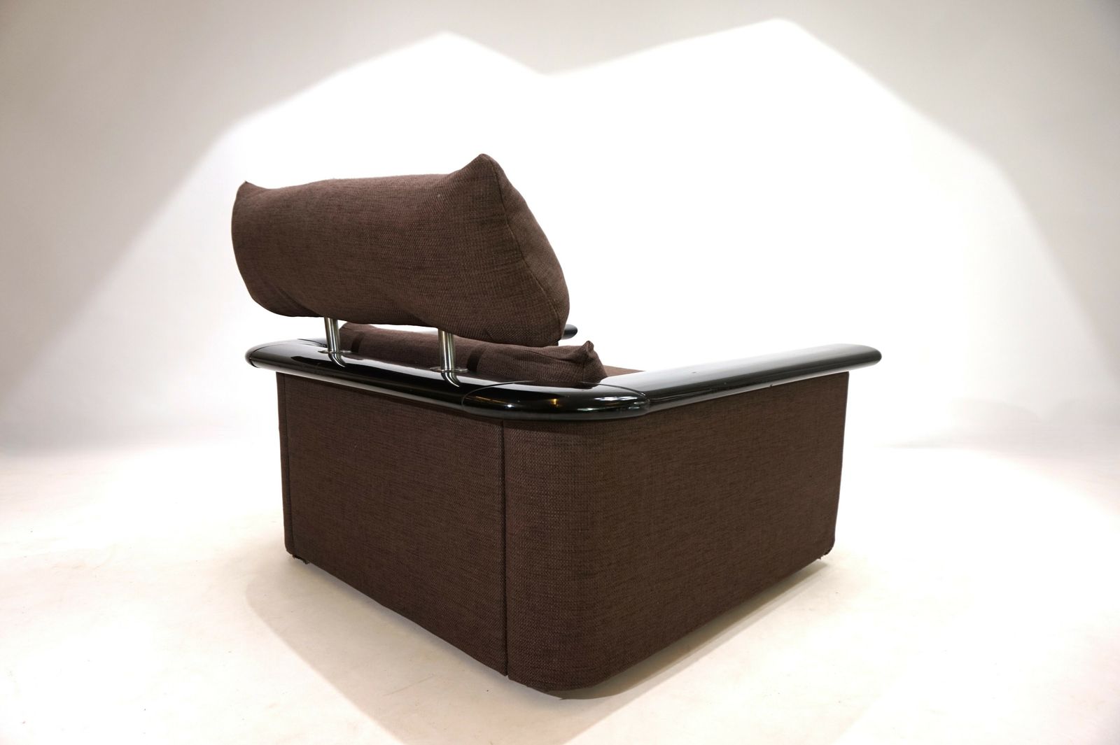 photo buy Tecno Lounge Chair With Piano Lacquer Frame, 1970
