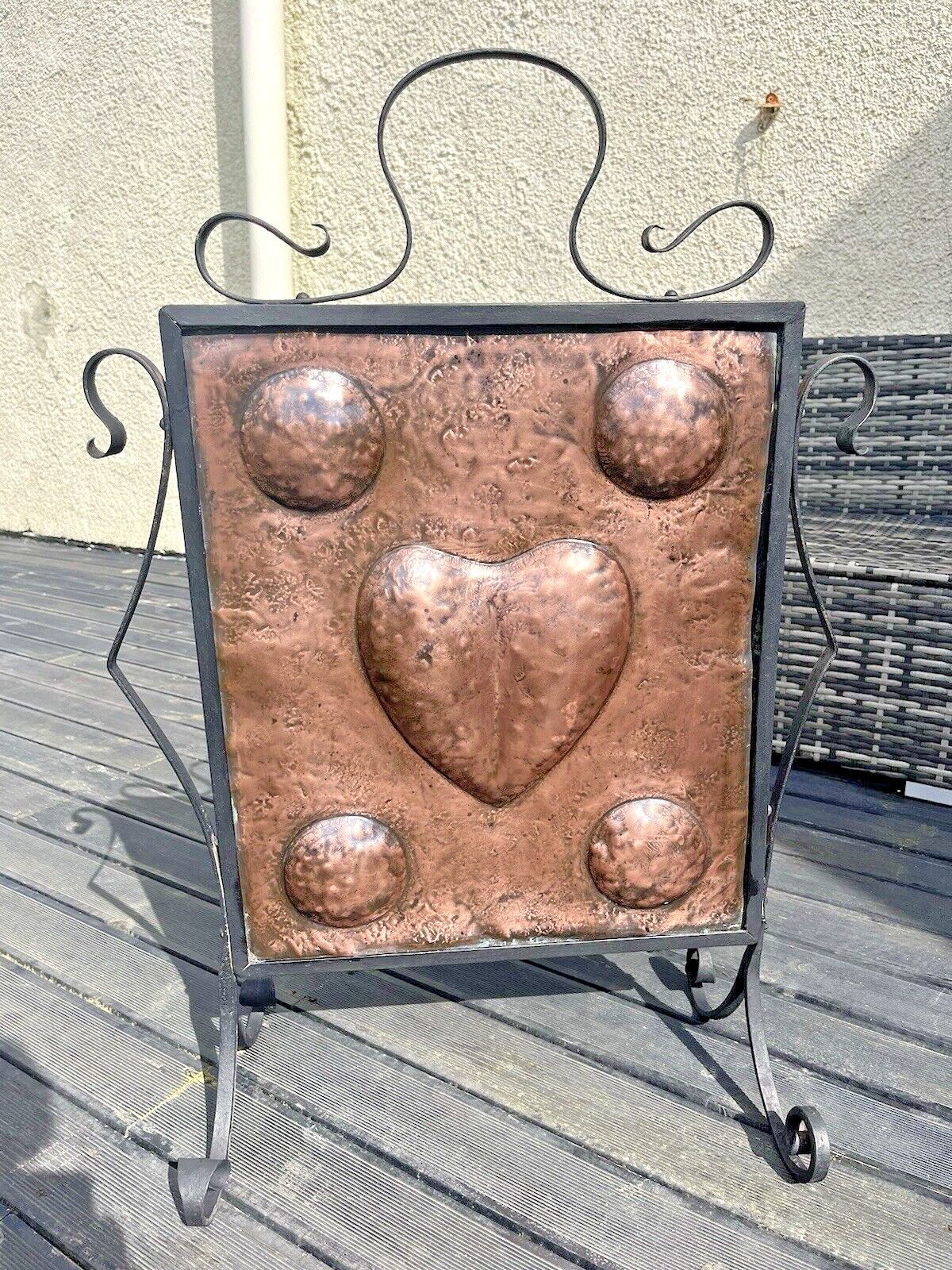 photo vintage Antique Art Nouveau Heart & Roundel Copper & Wrought Iron Fire Guard Screen Af