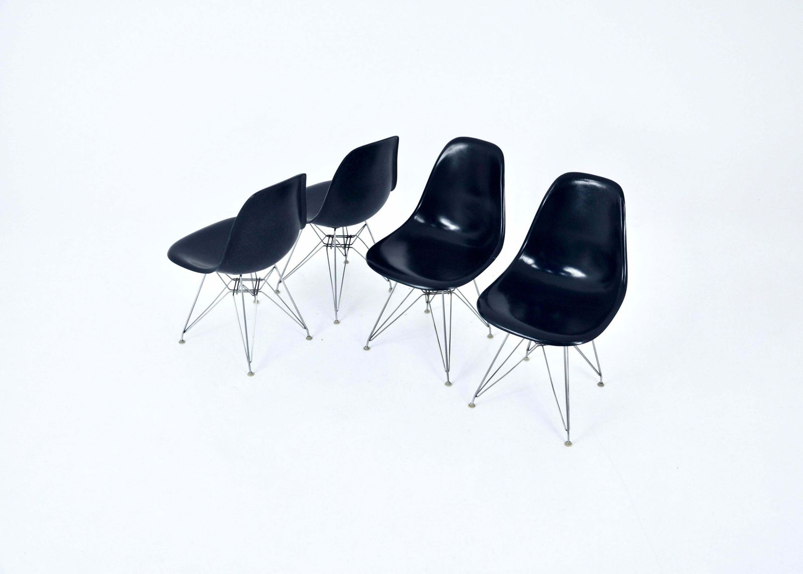 Dining Chairs Dsr By Charles & Ray Eames For Herman Miller, 1970s, Set Of 4 photo for sale