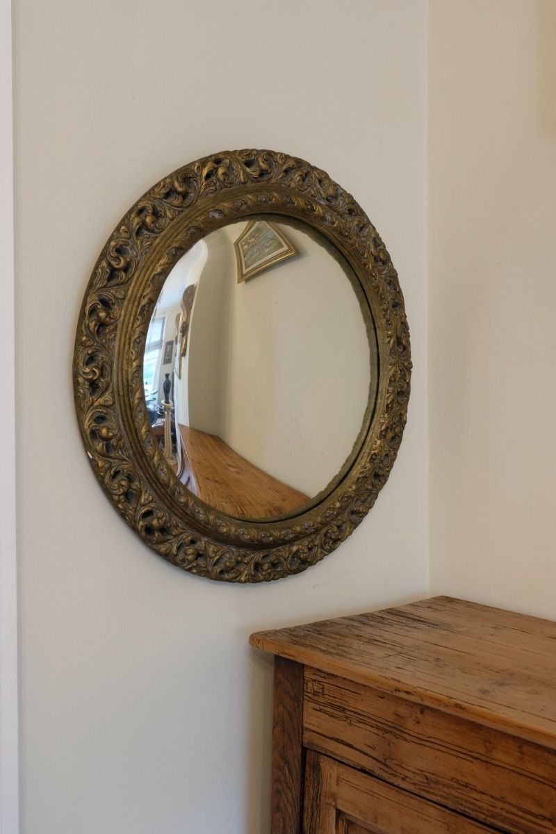 19th Century Round Convex Mirror With Pierced Giltwood Frame photo for sale