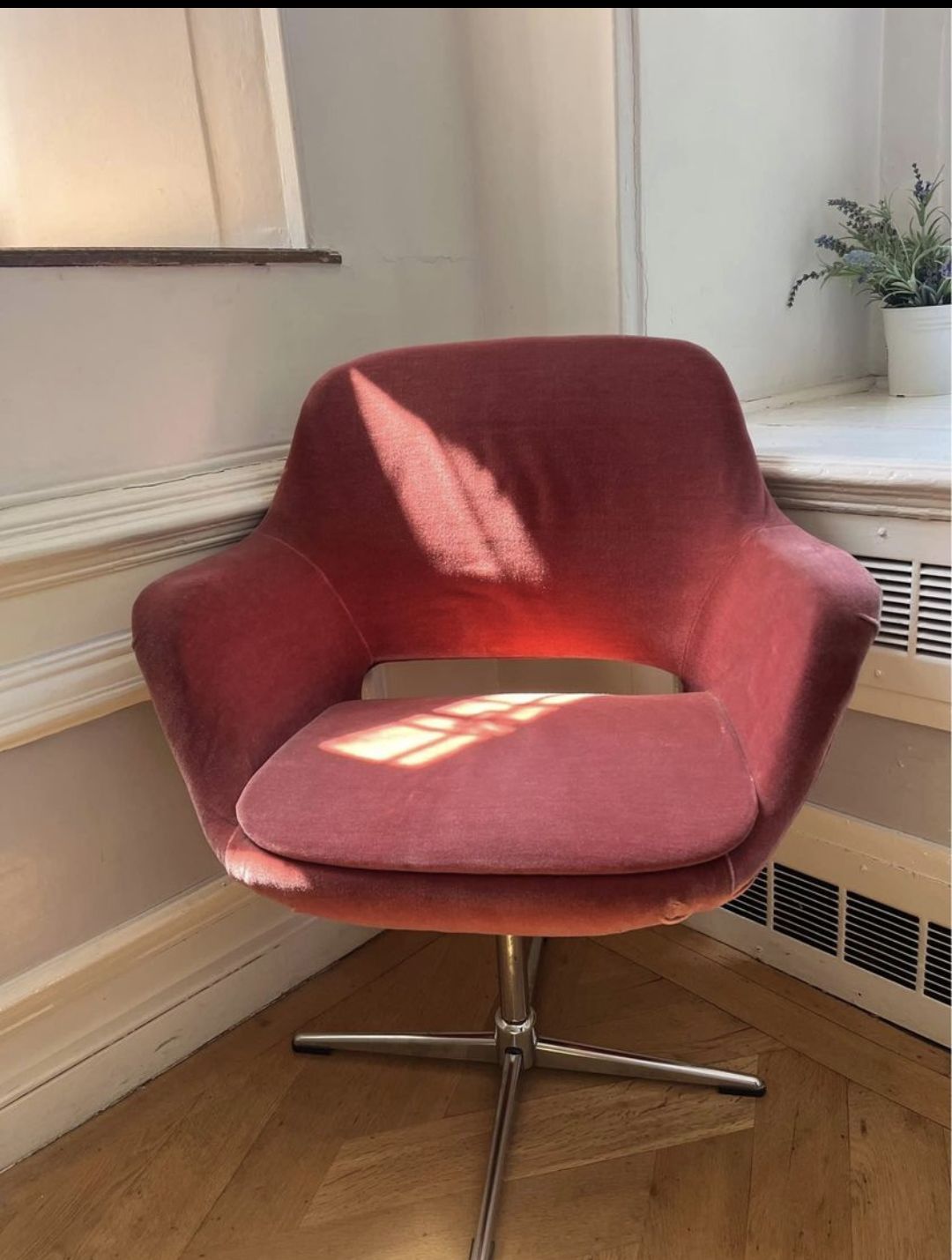 Vintage 1960s Pink Velvet Chair photo furniture