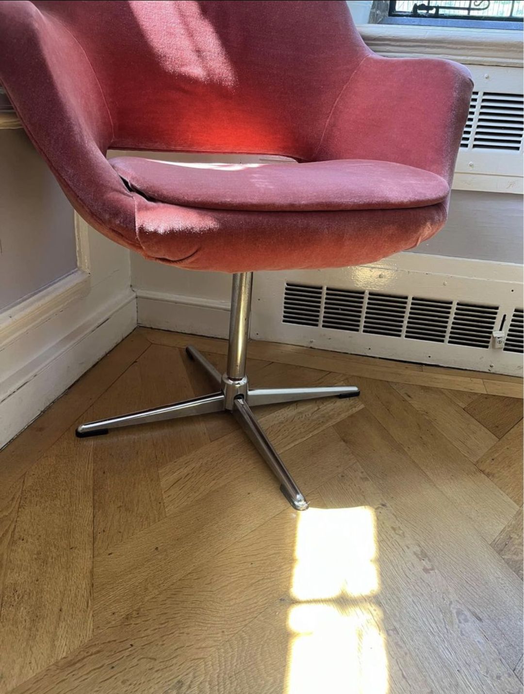 Vintage 1960s Pink Velvet Chair photo vintage