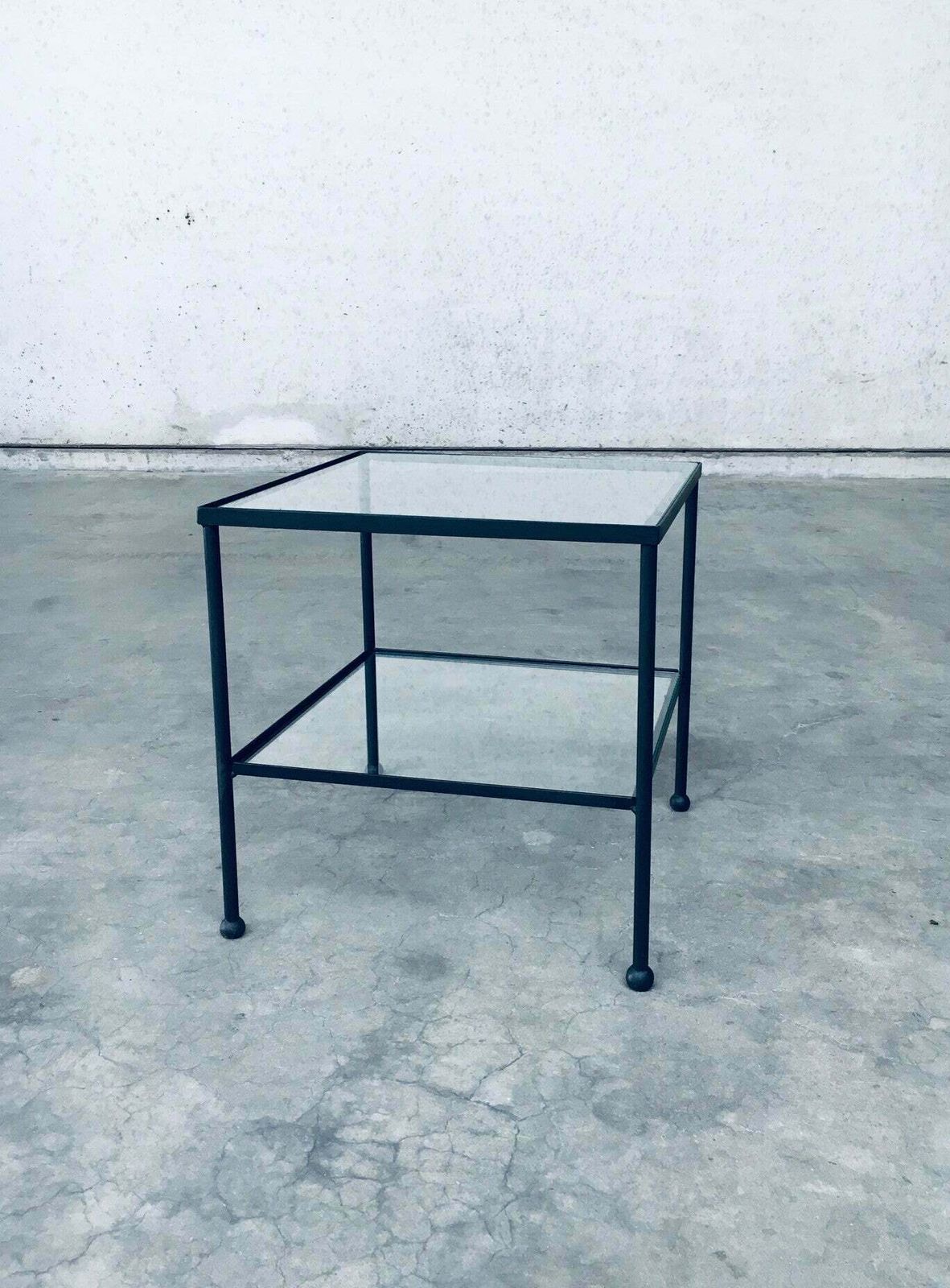 Minimalistisch Design Bijzettafel Met Twee Niveaus, België, Ca. Jaren 1960 photo 840.0