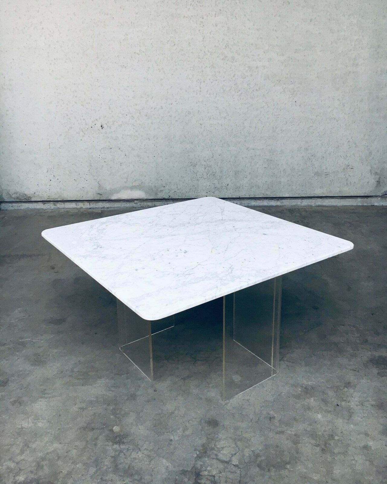 photo furniture Minimalistische Marmeren Zweefblad Eettafel, Italië, Ca. Jaren 1970