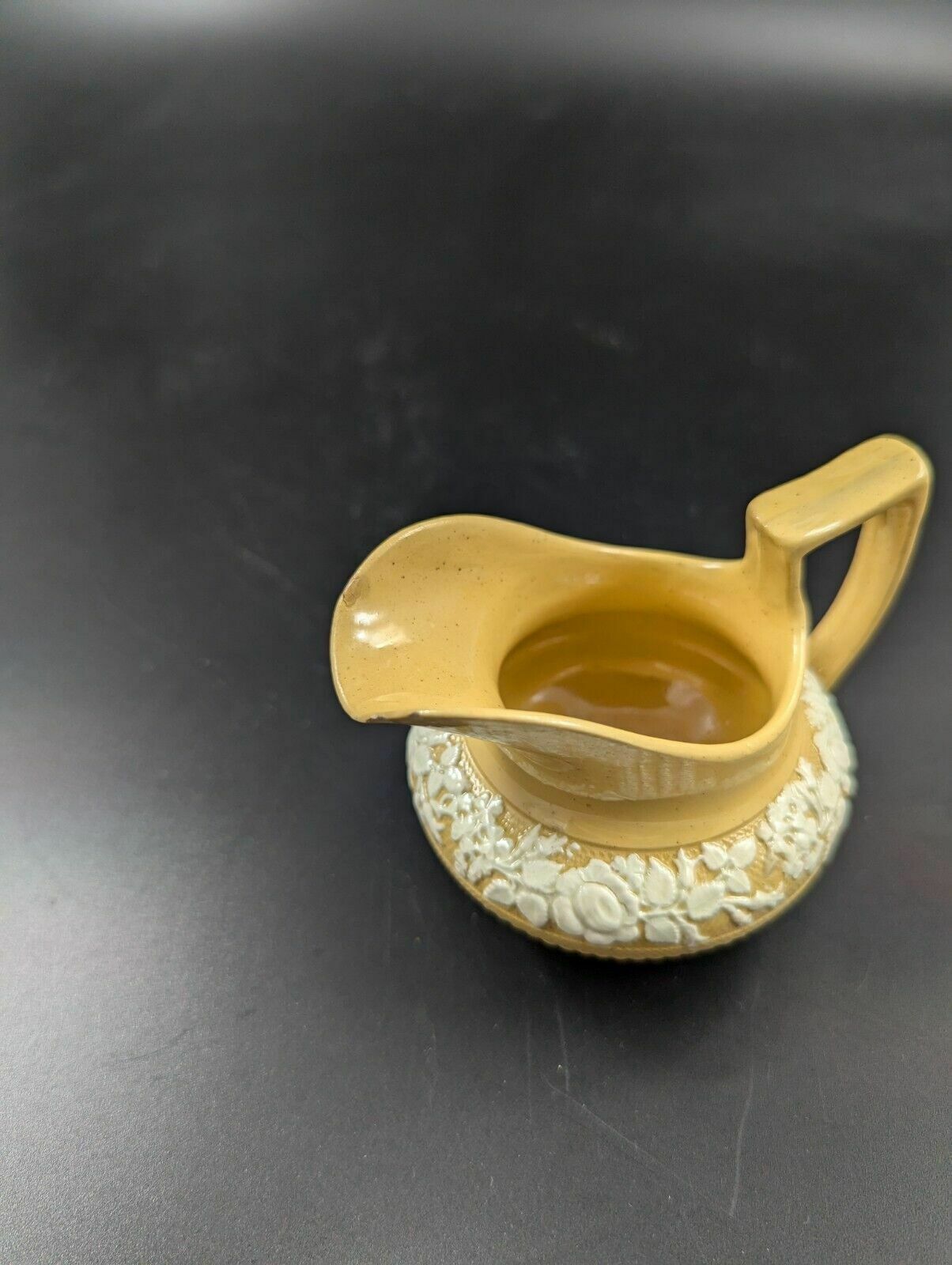 photo vinterior Antique Teapot And Creamer, W. Hackwood Style, Wedgwood, C. 1823