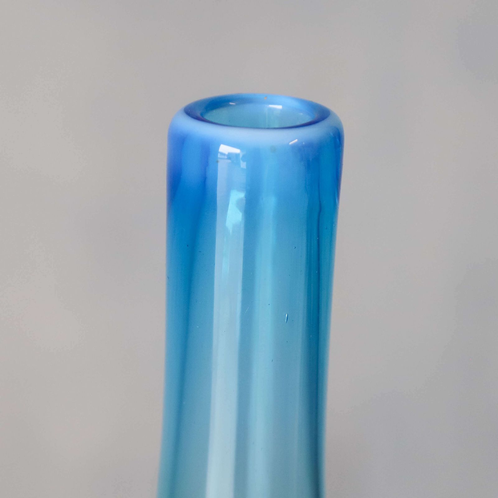 Italian Mid 20th Century Spill Vase   In The Manner Of Murano photo vinterior