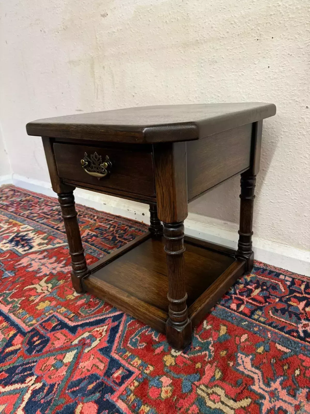 Outstanding Quality Oak End Table photo 245.0