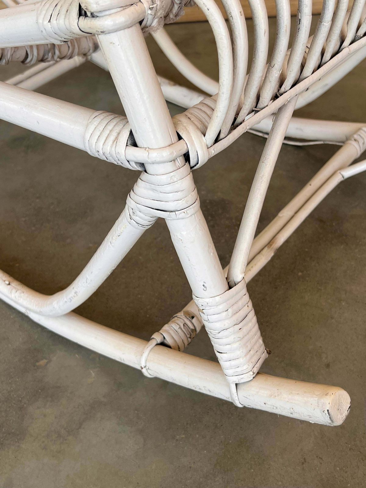 Mobilier Rocking chairs vintage en bambou blanc dans le style de Franco Albini, Italie photo