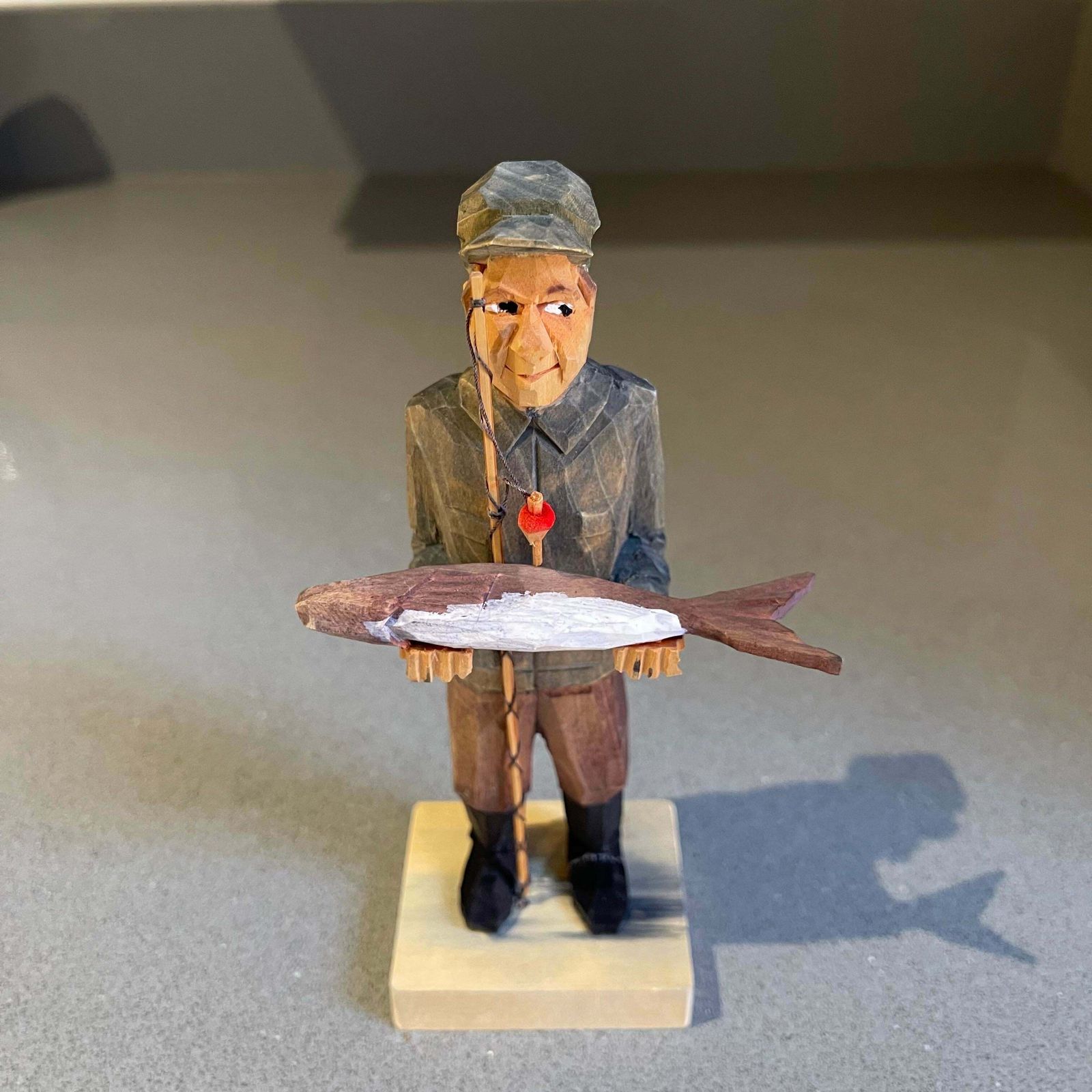 Rare Wooden Carving Human Sculptures A Fisher Man Antique Decorative Figurine photo furniture