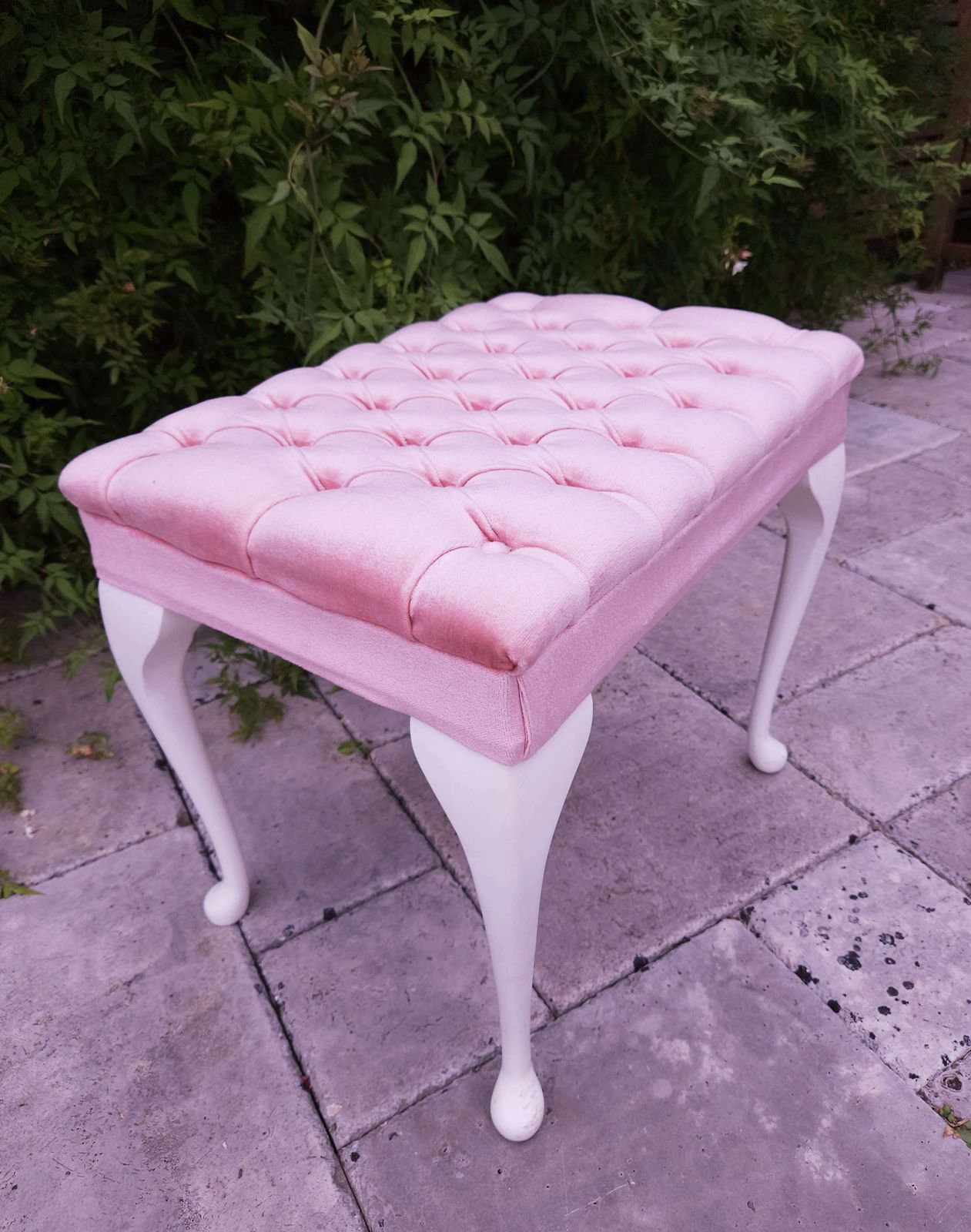 Soft Pink Velvet, French Style, Buttoned Bedroom Stool photo furniture
