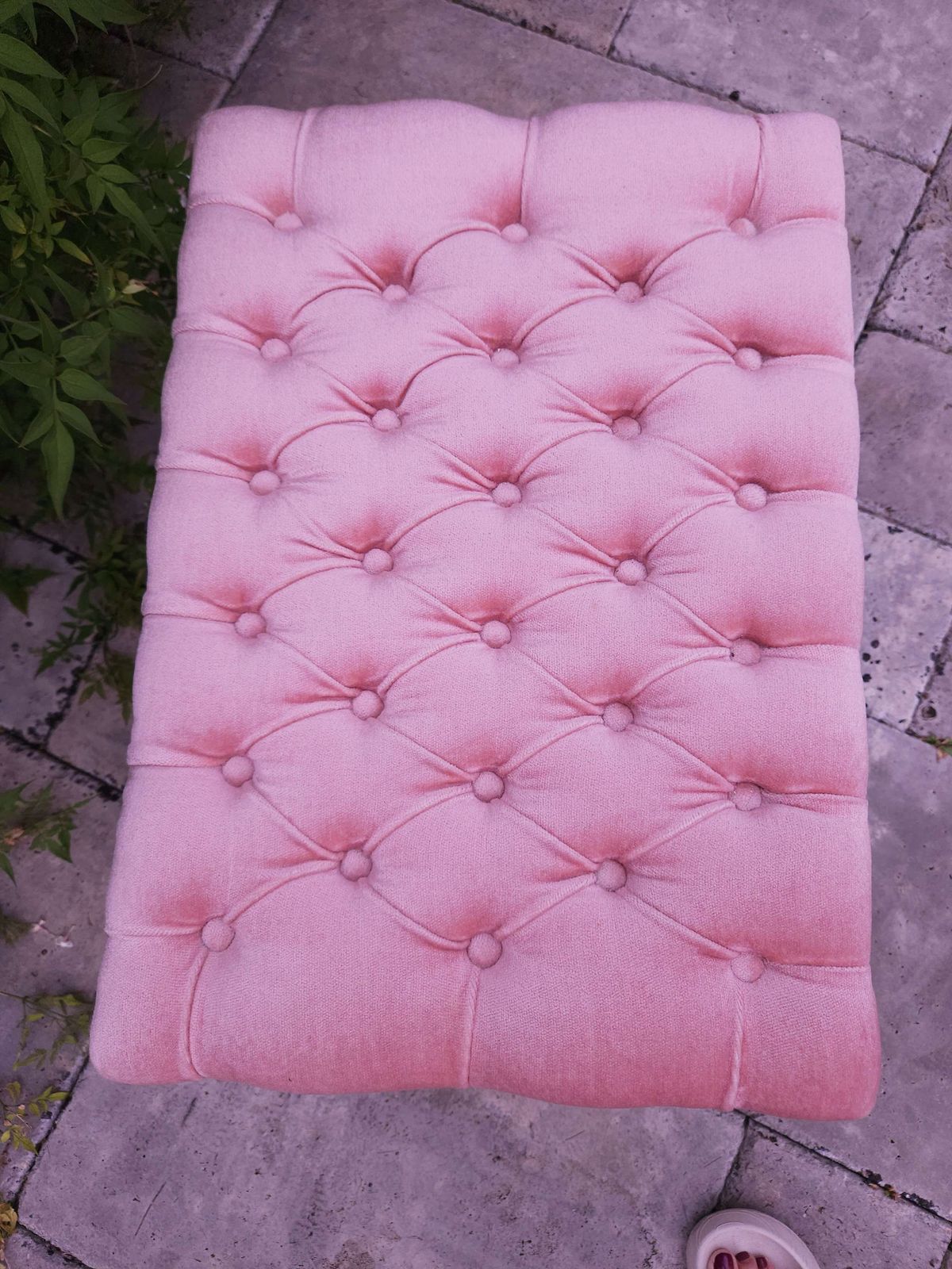 Soft Pink Velvet, French Style, Buttoned Bedroom Stool photo 125.0