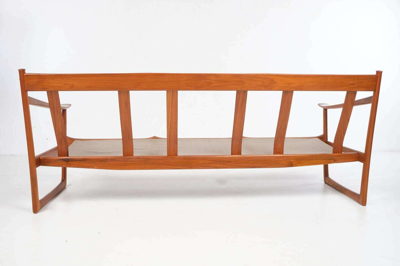 Sofa, Peter Hvidt, Orla Mølgaard Nielsen For France & Daverkosen, 1960s photo vintage