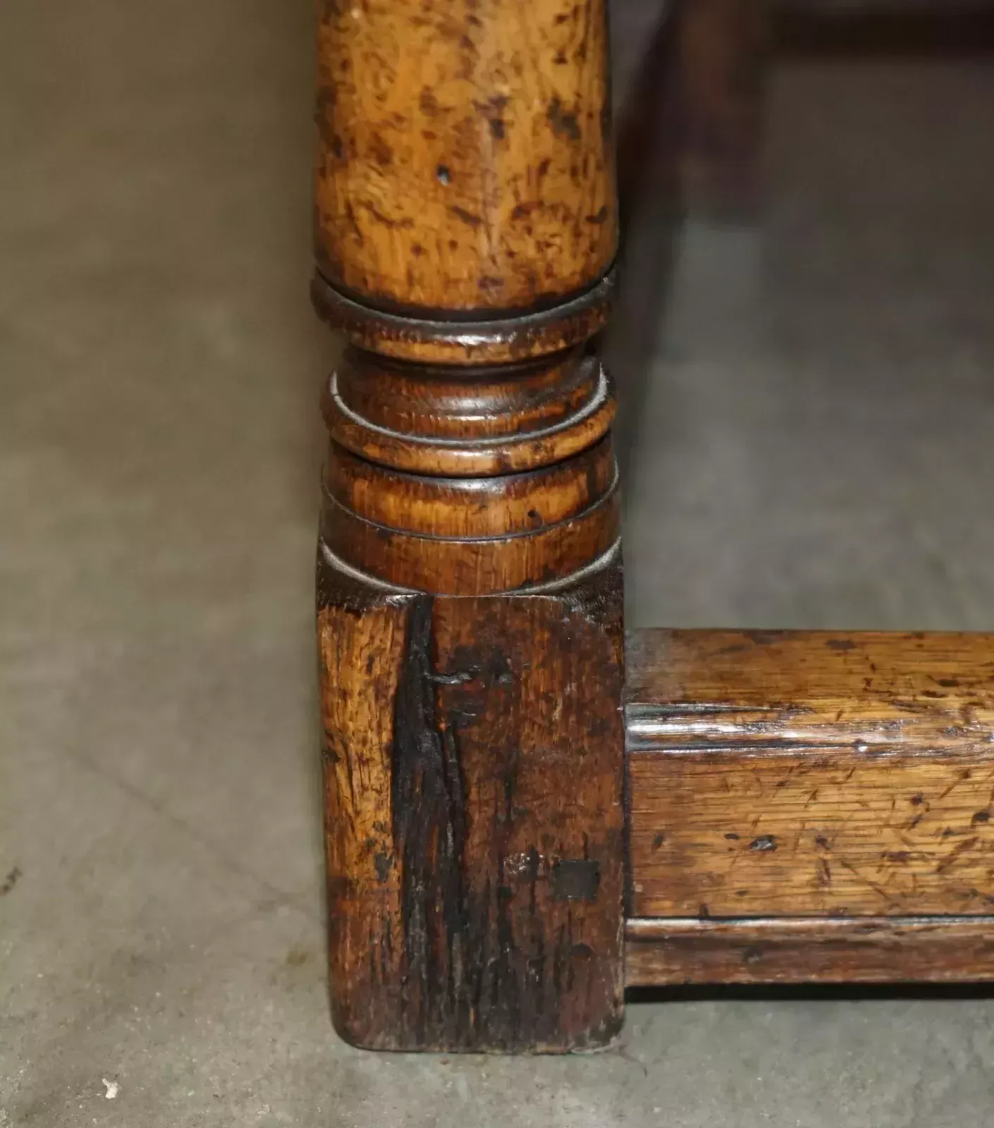 photo vintage Fine & Rare Original 19th Century Wainscot Armchair England Oak With Side Drawer