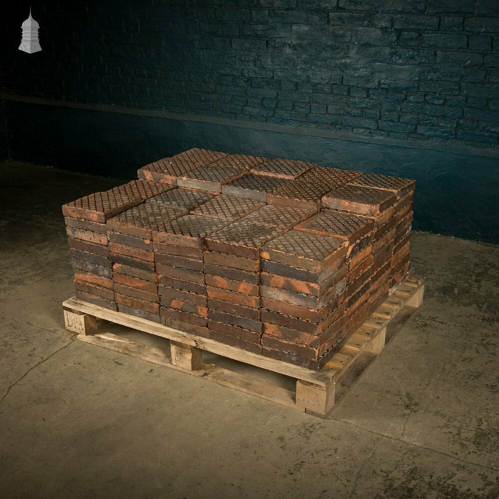 photo vinterior 9 X 9 Diamond Paver, Staffordshire Blue Stable Bricks