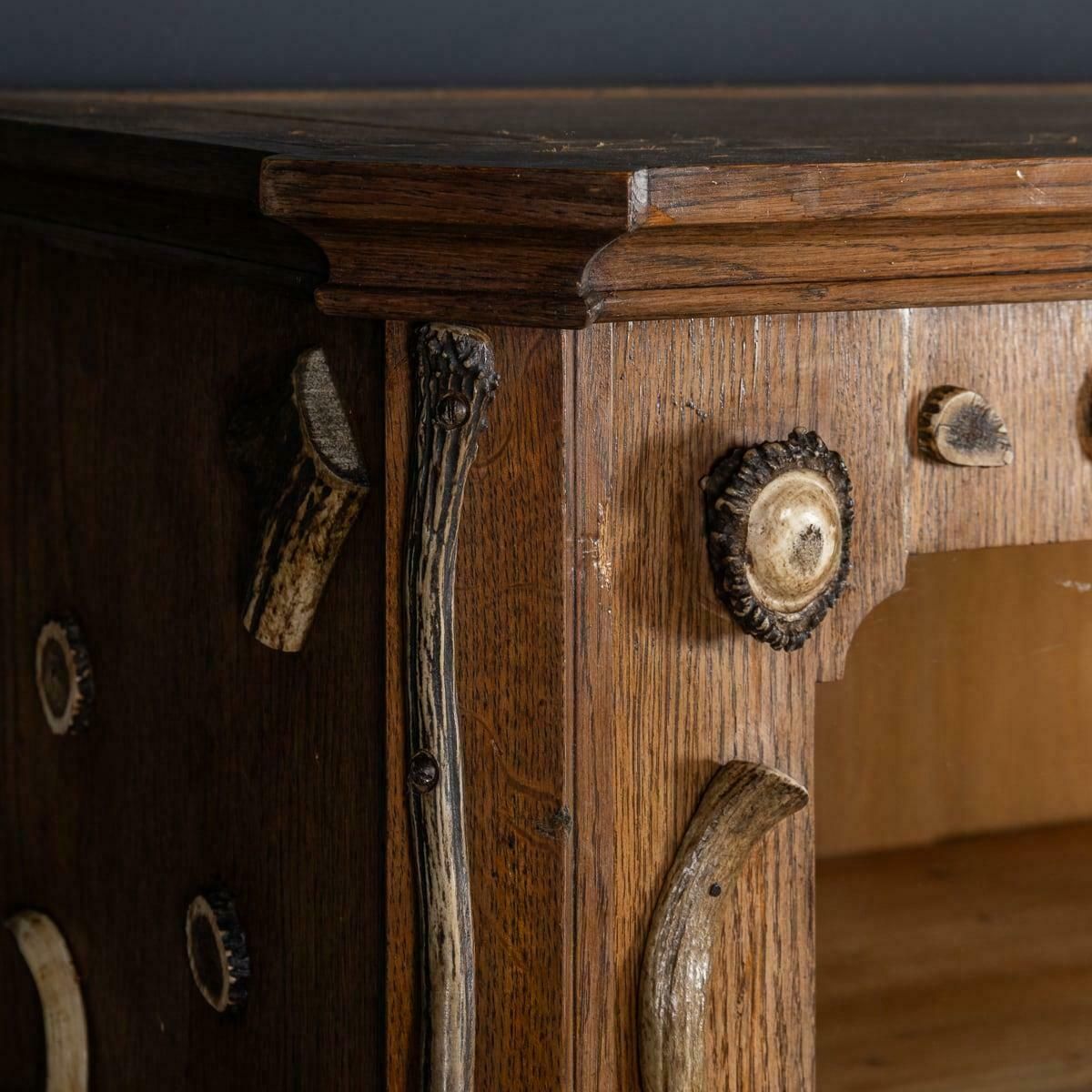 Antique 20th Century German Black Forest Oak & Antler Cabinet C.1900 photo vinterior