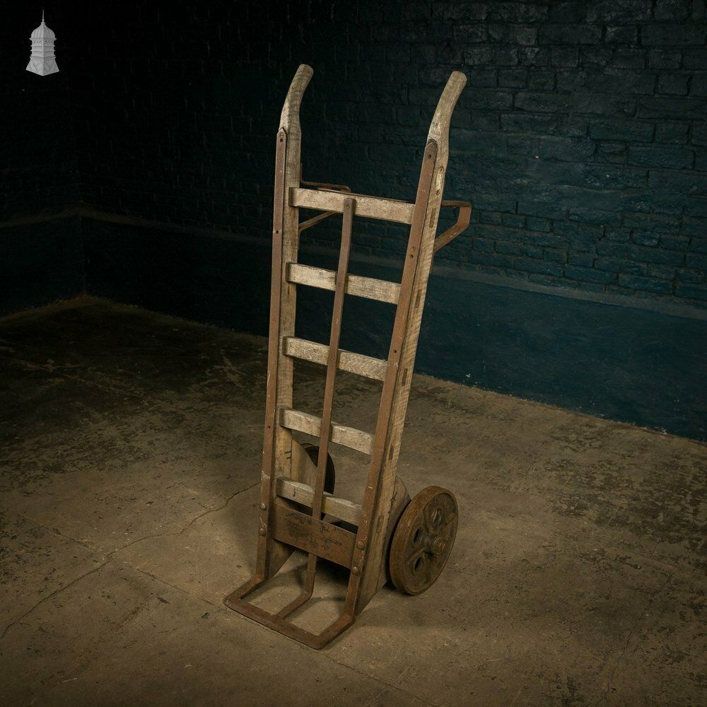 Slingsby Sack Truck / Barrow photo 390.0