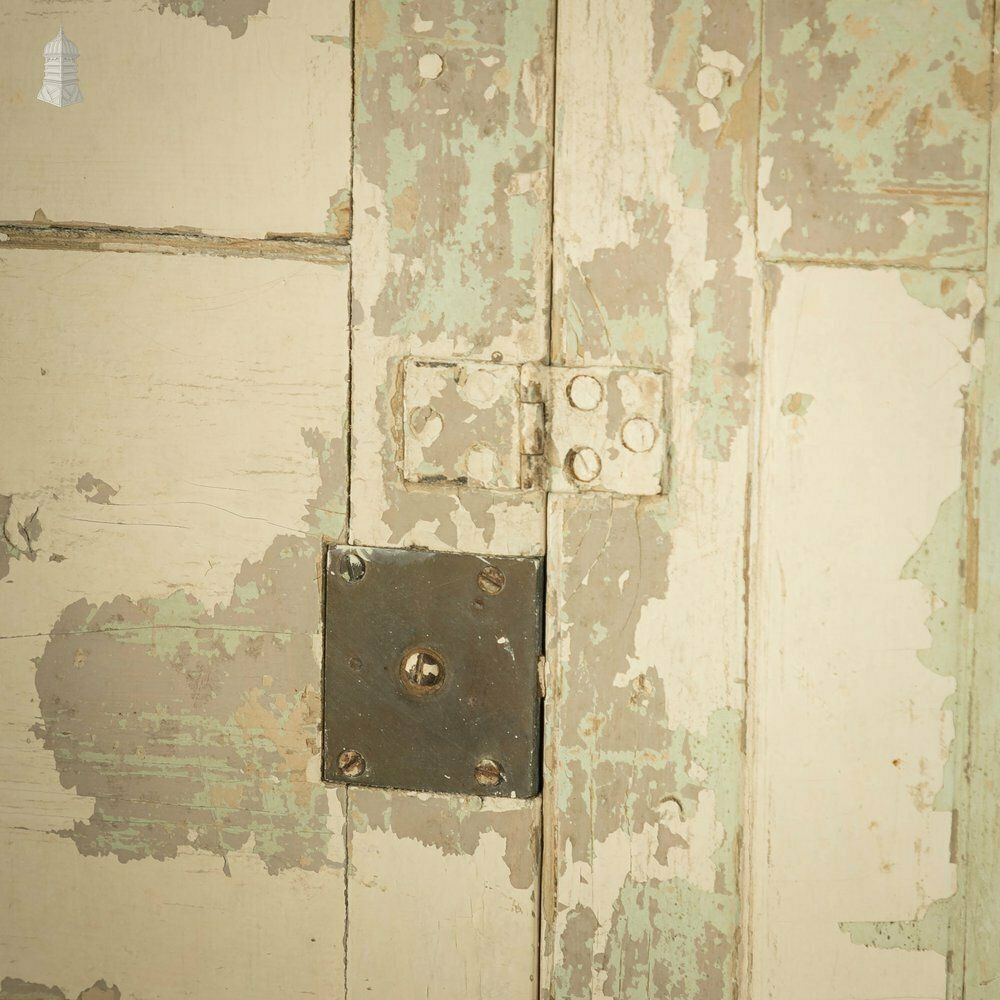 450.0 Panelled Window Shutters, Pair Of Moulded 3 Panel Shutters photo