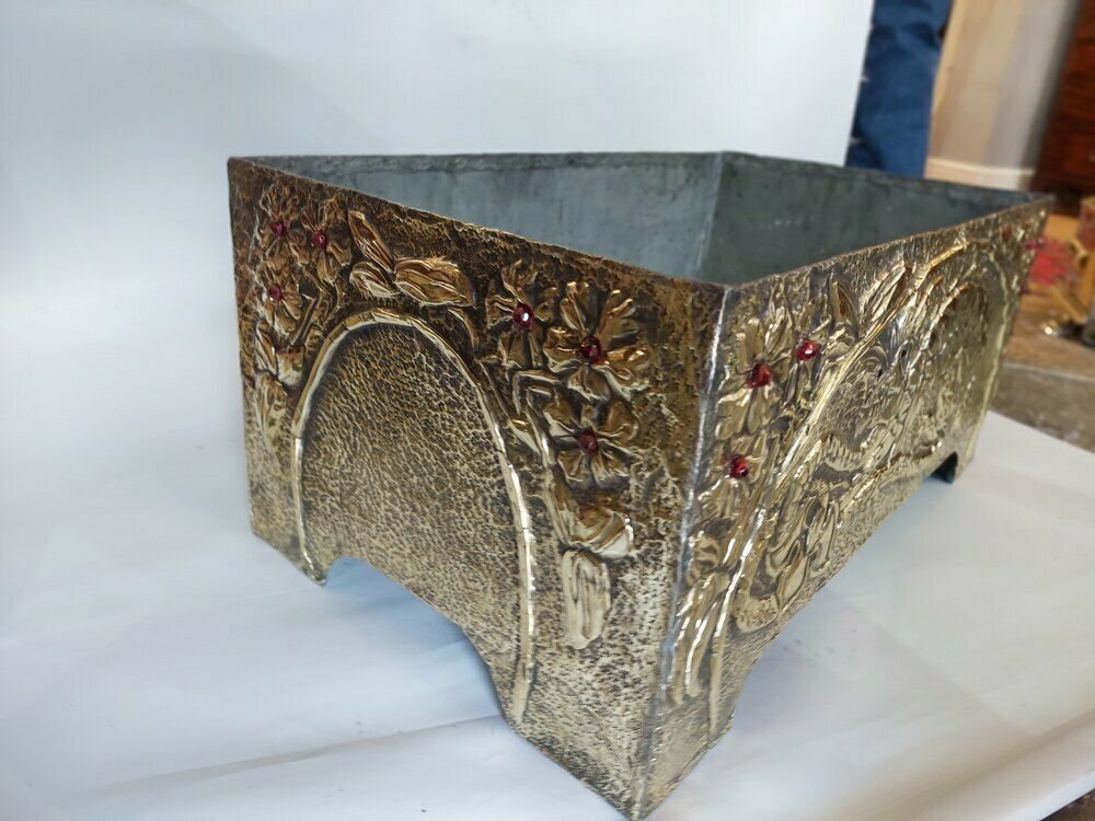 Large 19thc Chinese Zinc Lined Brass Planter photo furniture