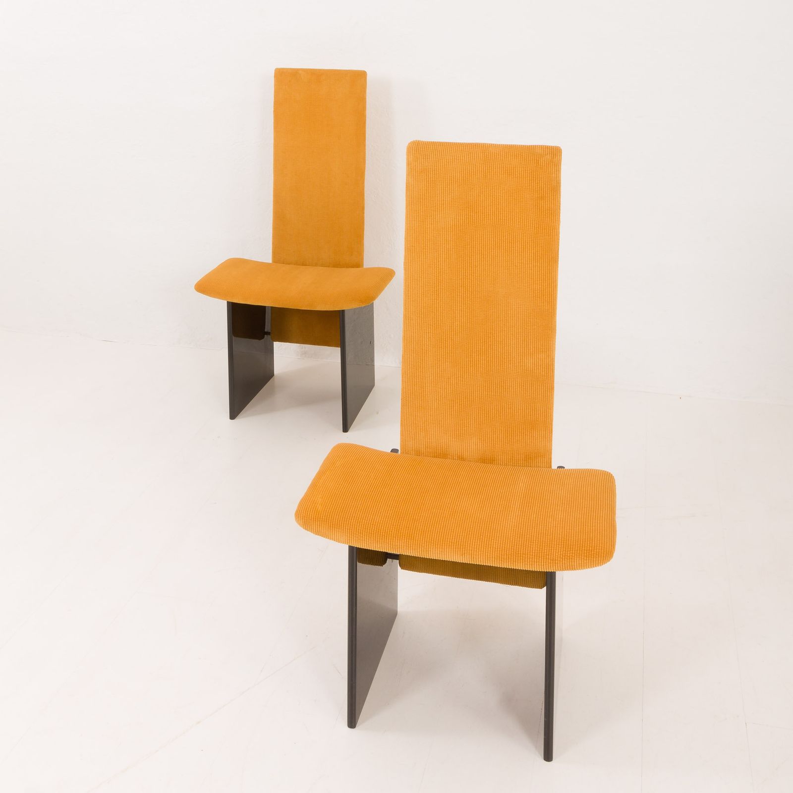 photo buy Kazuhide Takahama Rennie Chairs For Simon Gavina, Italy 1960s.