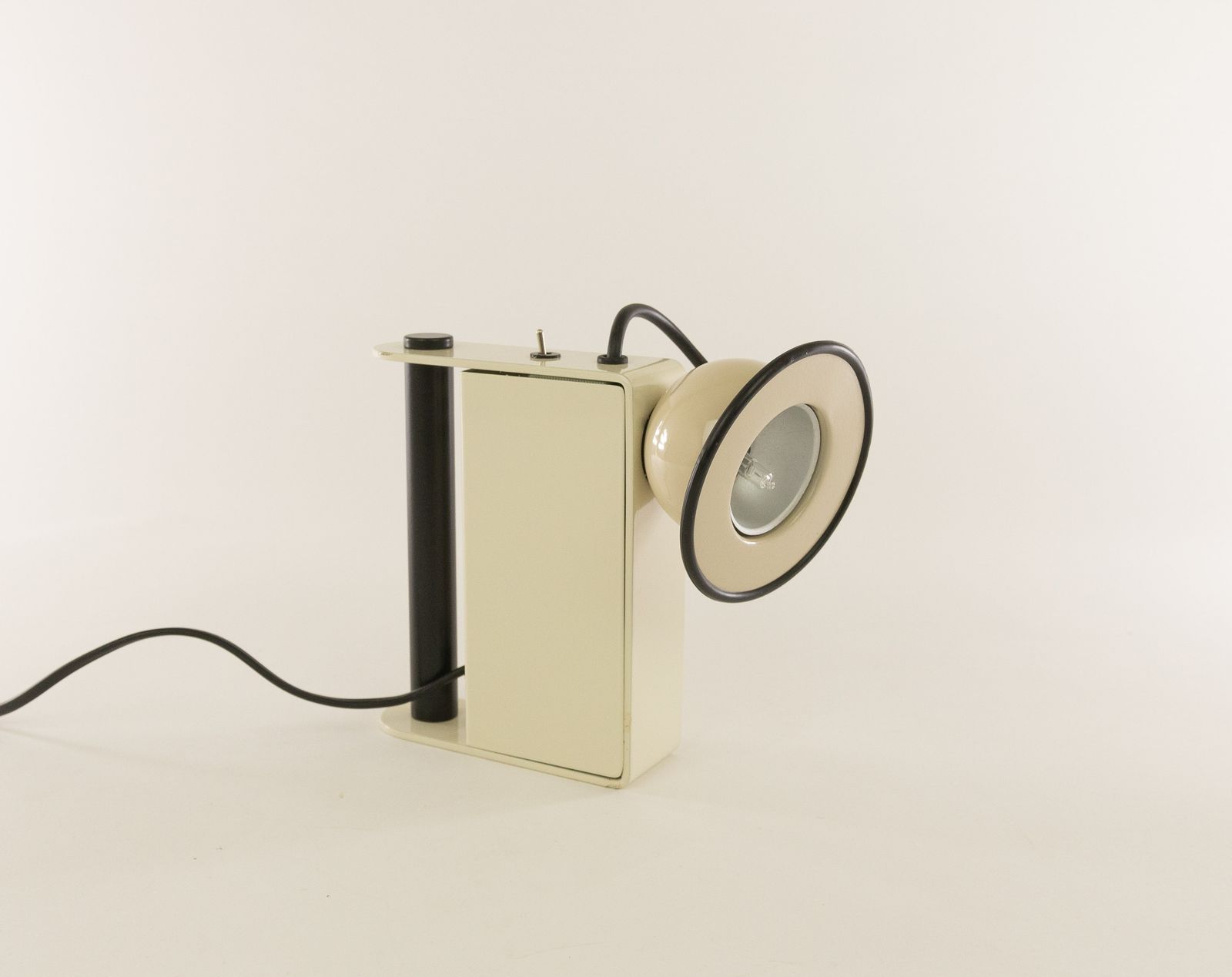 White Minibox By Gae Aulenti & Piero Castiglioni For Stilnovo, 1980s photo for sale