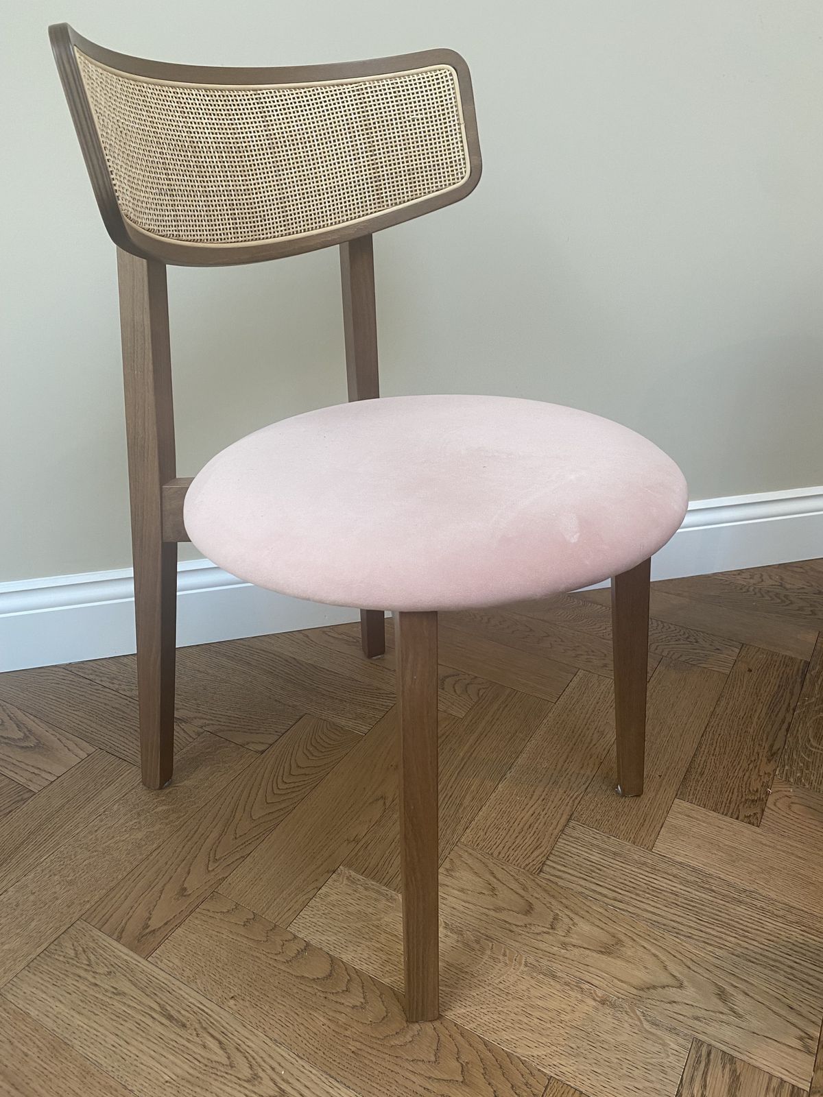 6 Dining Chairs: Anthropologie ‘Annie’ Chairs In Pink Velvet And Rattan photo for sale