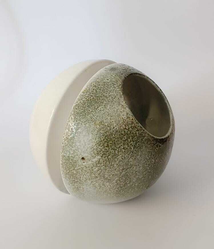 Particular 70s Space Age Ceramic Sphere Vase Il Picchio Bertoncello Calro Zauli Was White Grey photo for sale