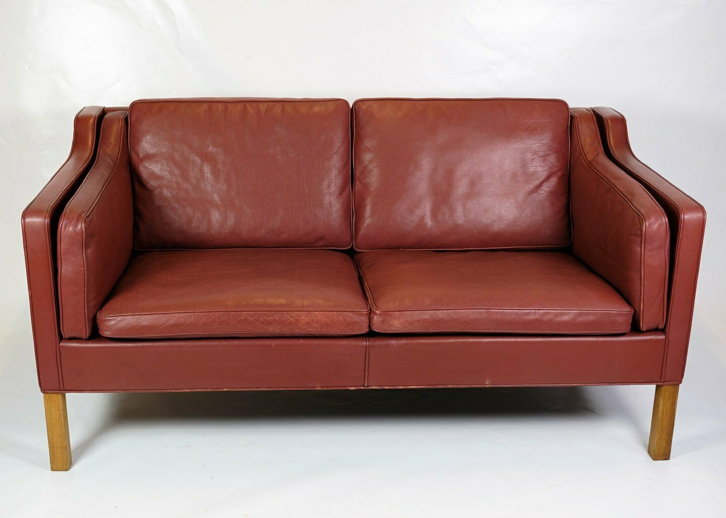 Set Of Two 2. Person Sofas Model 2212 In Red Leather & Oak Frame By Børge Mogensen For Fredericia Chair Factory From 1960s photo for sale