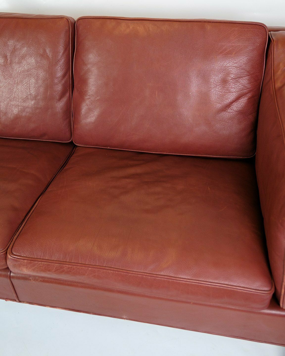 Set Of Two 2. Person Sofas Model 2212 In Red Leather & Oak Frame By Børge Mogensen For Fredericia Chair Factory From 1960s photo 4575.0