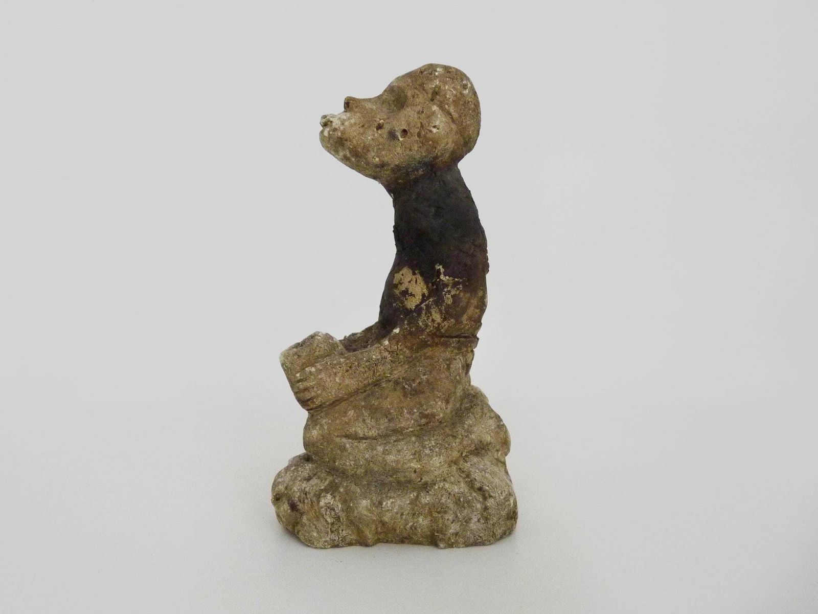 Old Anthropomorphic Stone Sculpture From Papua New Guinea Oceania. Ritual Stone 19th photo Garden Decor