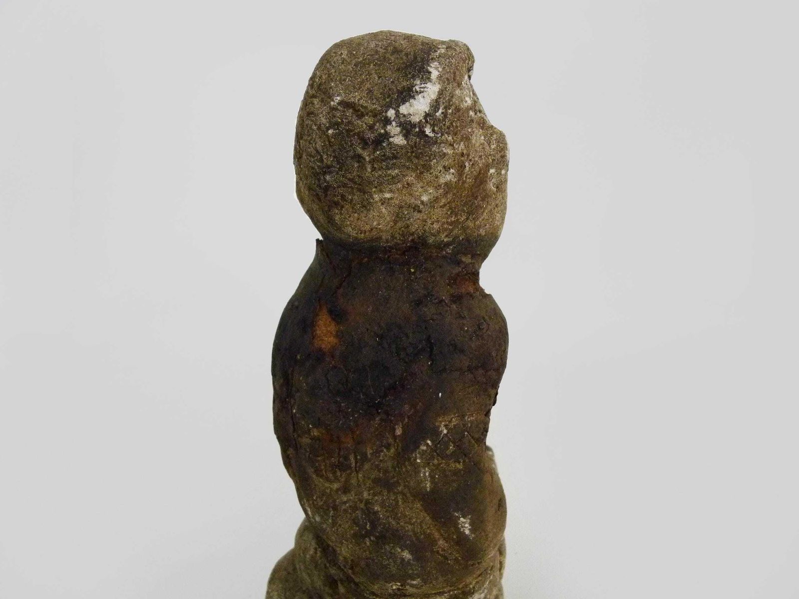 photo furniture Old Anthropomorphic Stone Sculpture From Papua New Guinea Oceania. Ritual Stone 19th