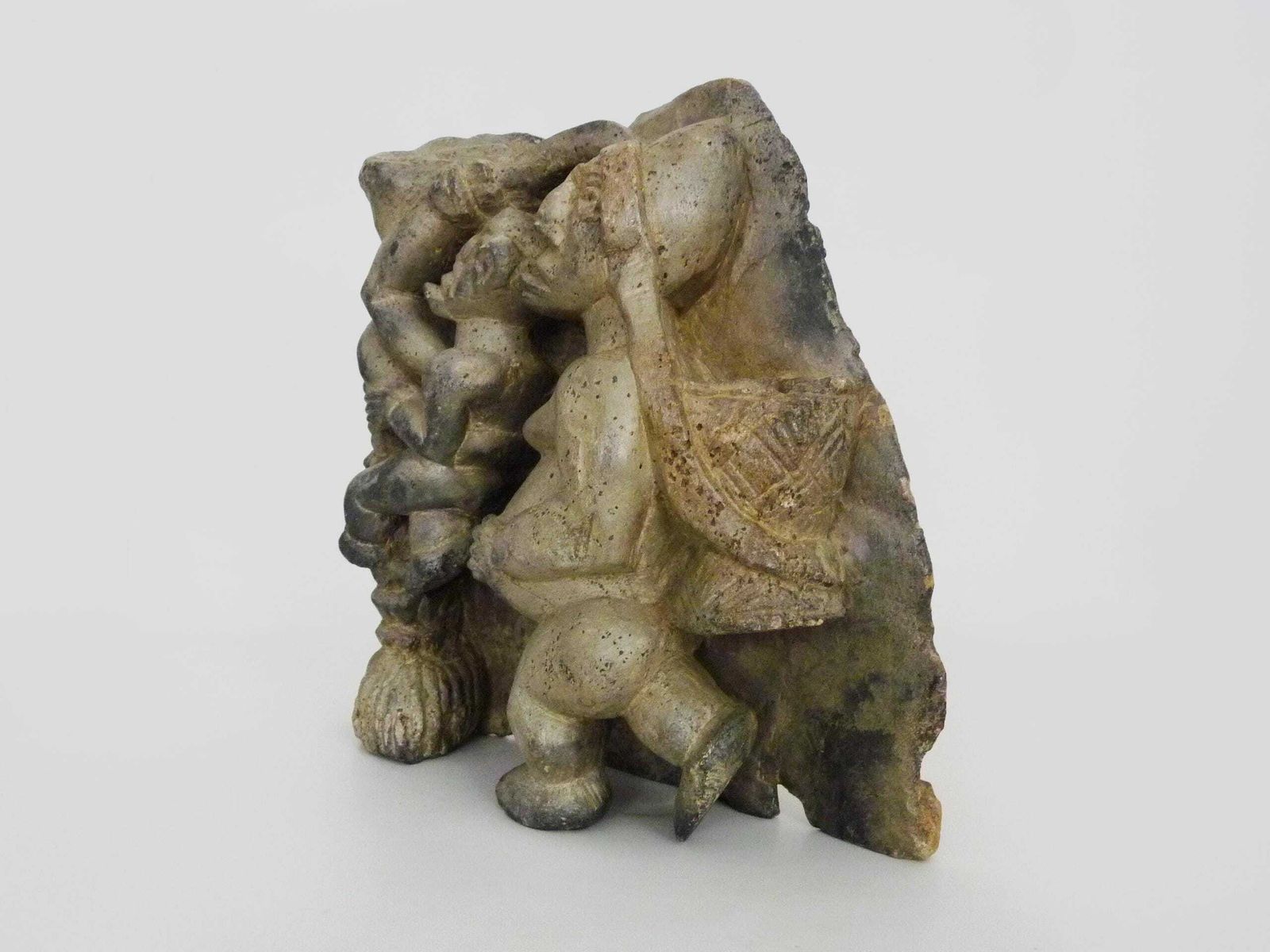 Old Pomdo Kissi Bas Relief Statue From Sierra Leone In Carved Stone photo for sale