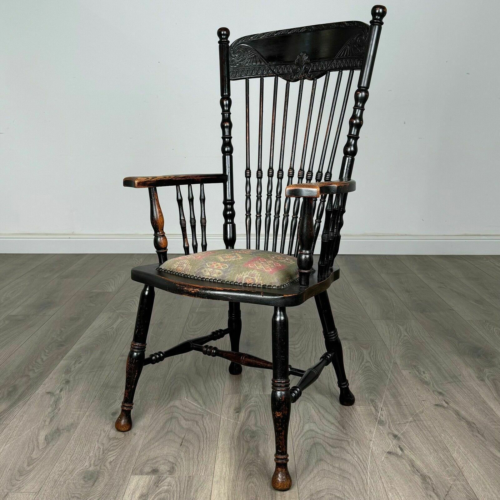 Antique 19th Century Ebonised Windsor Armchair In Oak